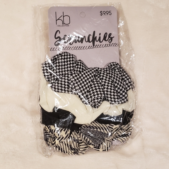 Pack of 4 Scrunchies Hair Ties - Picture 1 of 1
